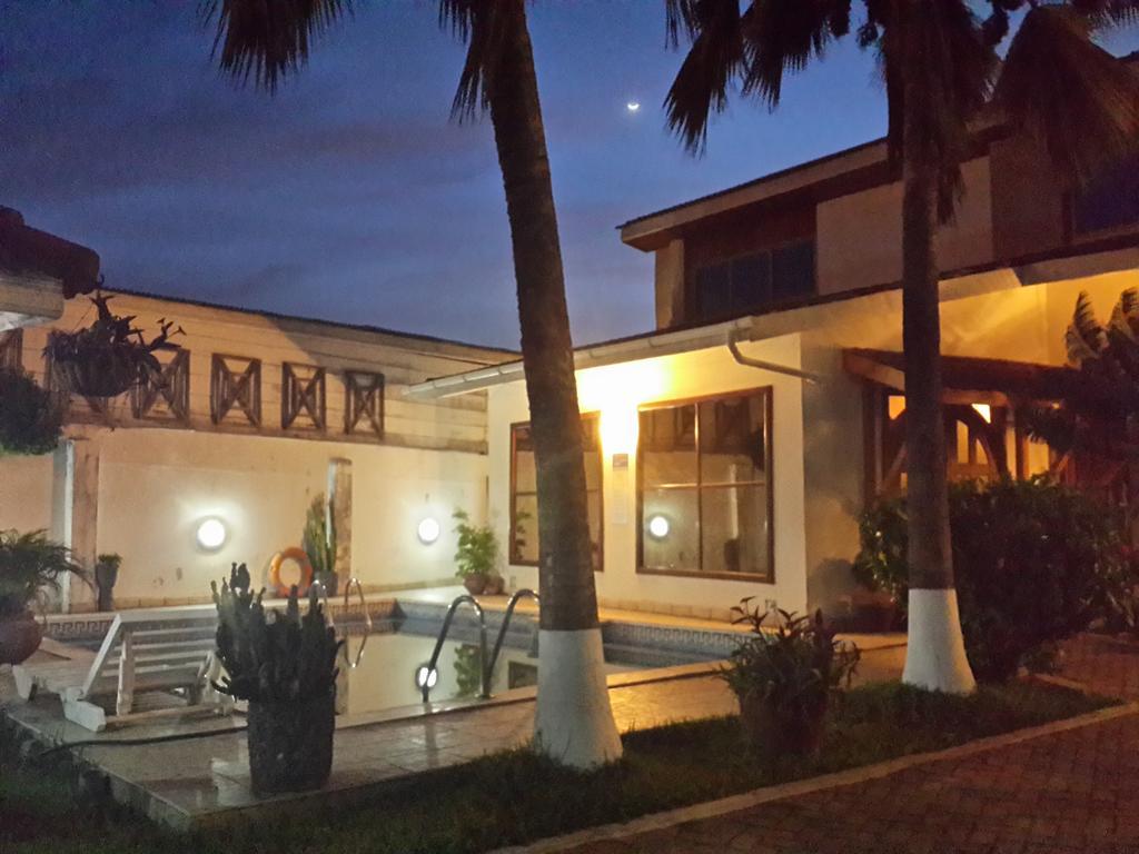 Laparadiseinn Άκρα Εξωτερικό φωτογραφία